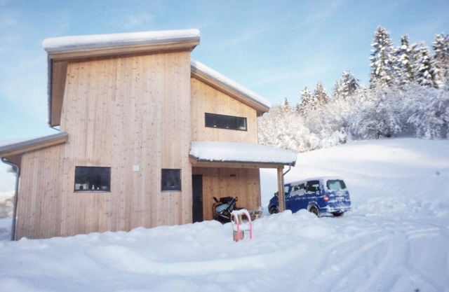 Bonita casa junto al fiordo