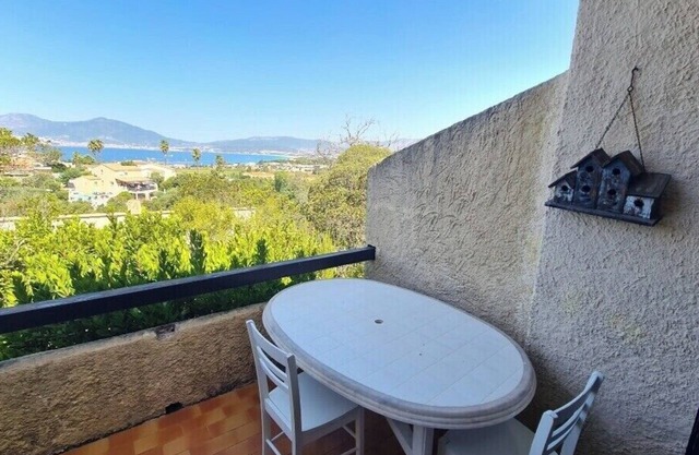 Nice T4 with pool and balcony in Grosseto-Prugna