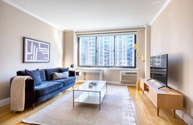 Nice UWS 1BR w/ Gym & Doorman, nr Central Park, by Blueground