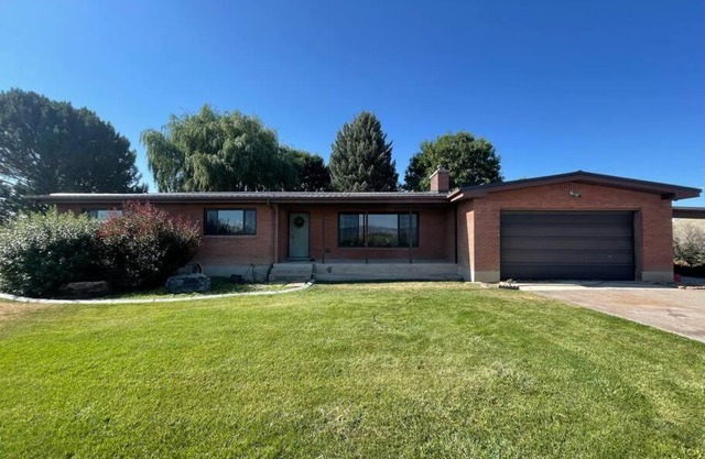 Nine Mile’s Farmhouse Retreat