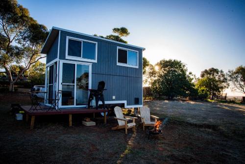 Nioka Rise by Tiny Away