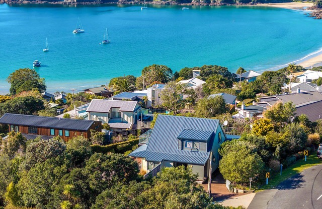 Noll View - Stay Waiheke