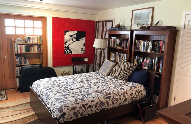 North Berkeley Victorian -- Heart of Gourmet Ghetto - 5 blocks to U.C./ Downtown