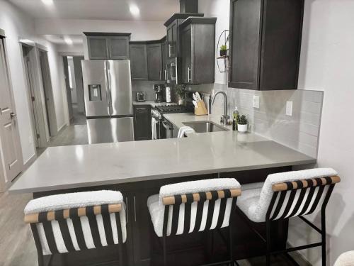 North End - Hyde Park - Hot Tub-21 Miles To Bogus!