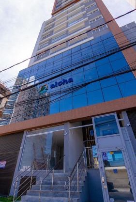 Novíssimo! Na 2ª quadra do mar!