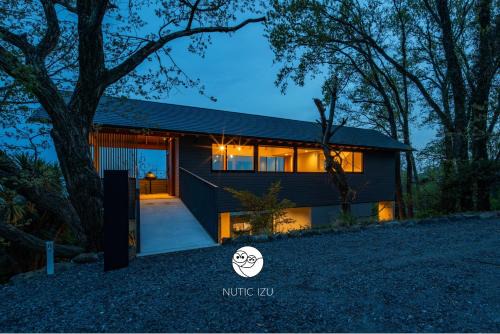 Nutic Izu - 伊豆の一棟貸切ホテル