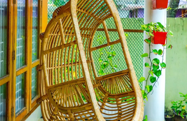 Nutshell Airport Retreat by the Sea