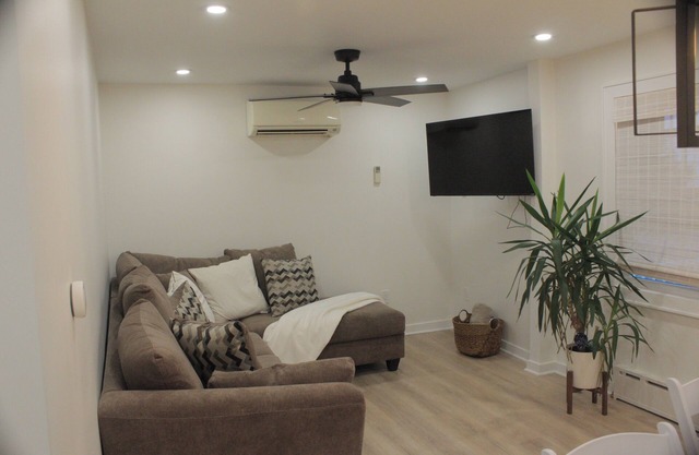 NYC NewRo Escape 3 Bdrm walk to train w/parking WiFi, AC