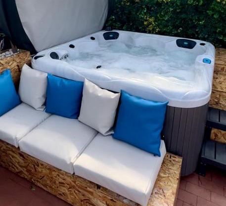 O CANTINHO DA RIA - JACUZZI with water at 35 degrees and POOL