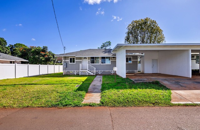 4BR Oahu - Upto 8, WiFi, AC + Pet-friendly, Garage