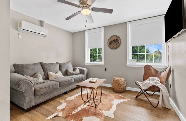 Oak and Amber-Southern charm with timeless heritage of KY