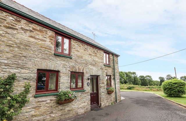 OAK COTTAGE, mascotas en Newcastle Emlyn, Ref 943683