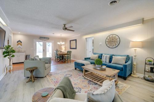 Oak Island Home with Spacious Backyard and Porch