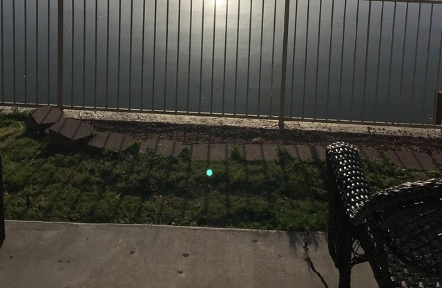 Oasis en el lago, fácil acceso a la autopista interestatal.