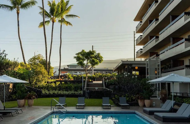 Ocean Air, Island Flair: 3 Rooms, Stylish Kona Basecamp for Sun & Adventure