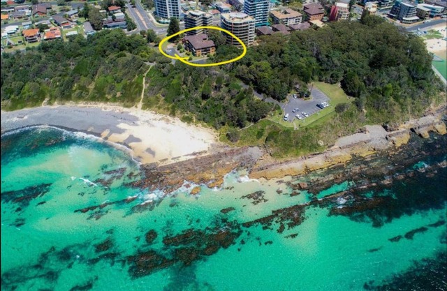 Ocean Crest On Pebbly - Winner 2024 & 2025!