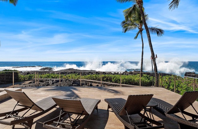 Frente al mar | AC recientemente añadido a Master | Cerrado Kona Bay Estates | Desde $ 1049 / Nt