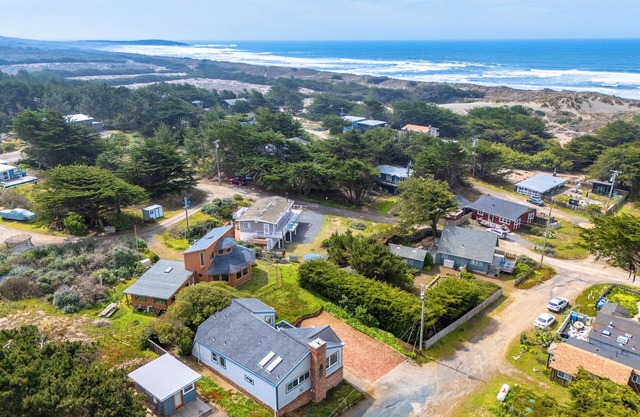 Ocean Oasis~New Beach Retreat Bodega Bay!Easy Walk to Beach!WiFi/Sauna!5Star!