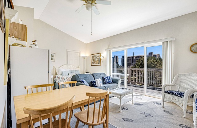 Ocean Side of Coastal Hwy efficiency condo w/ kitchenette and central AC