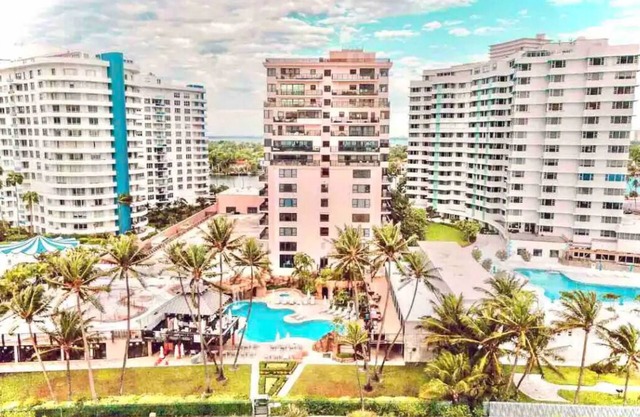 Ocean View and City Viewall Tiled.sleeps 6