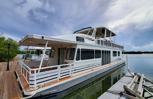 Ocean views! Luxury suites