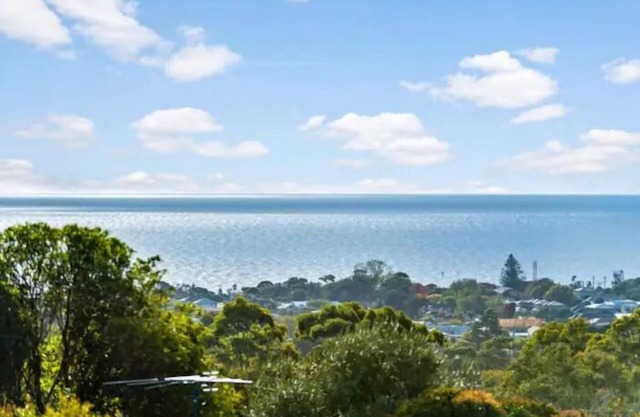 OCEAN VIEWS Serenity by Arthurs seat state park