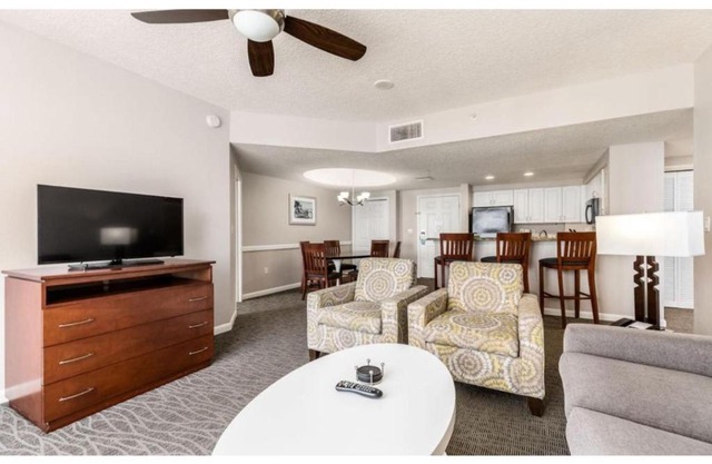 Ocean Walk, Your Ideal 2BR Daytona Beachfront Condo Gem Getaway - Special Offer Now!