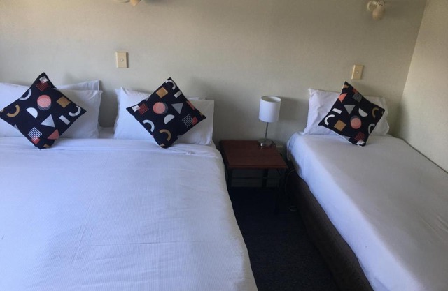 Ocean Waves Beachfront Motel