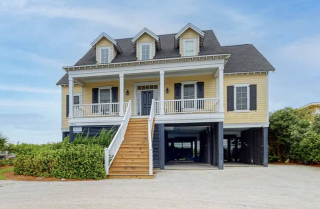 Oceanfront 6 Bedroom / 5.5 Bath home with elevator and private plunge pool!
