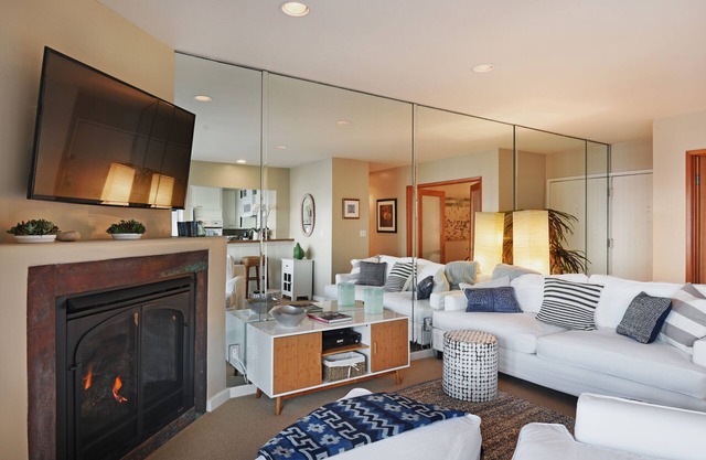 Oceanfront, Close to Santa Monica, Peace and Beauty...