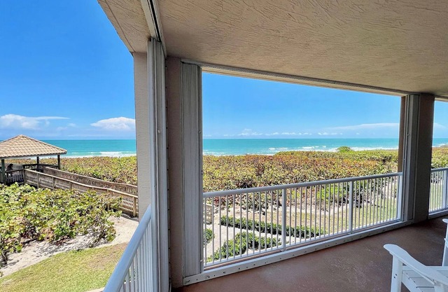 OCEANFRONT CORNER UNIT