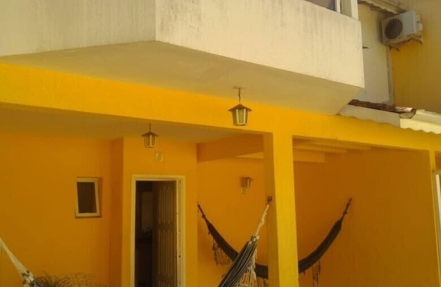 Condominio de seguridad residencial frente al mar