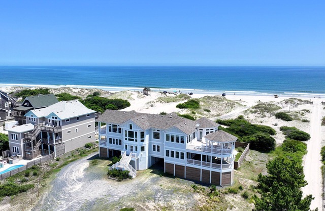 OCEANFRONT, Ocean views! Wild Horses! Private Pool, Hot Tub! 4x1467, Dixie Sandcastle