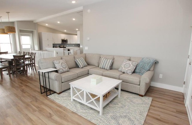 OCEANFRONT, Ocean Views, Sun Decks, Prv Beach Access, SA69, Kirk