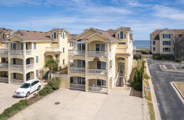 OCEANFRONT, Pool, H Tub, Theater Rm, Rec Rm, Prvt Beach access, KD1613, Paradise VI