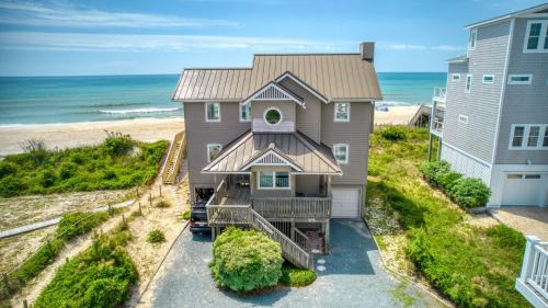 Oceanfront - Pool - Luxury North Topsail Beach House