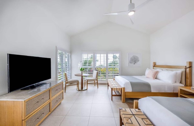 Oceanfront Property w/ Outdoor Pools, Pets Allowed, Free Parking Onsite