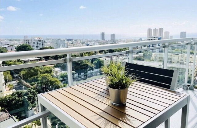 Oceanview 1BR 2BA 14th Floor ~ Balcony, ACs,Wifi,Pool,Gym and Social Area