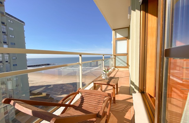 Ofir beach apartment - direct access to the beach, wonderful views