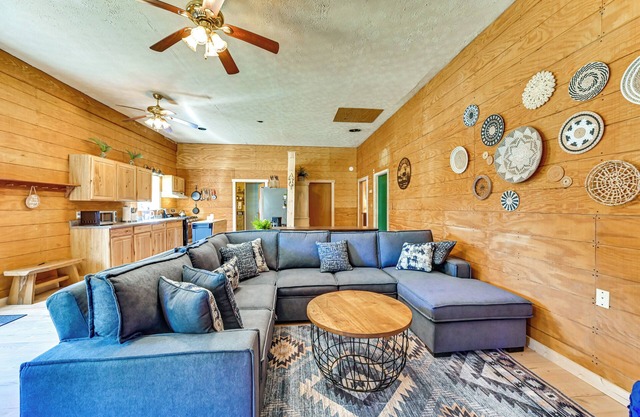 Ohio Hunter’s Cabin w/ Pond Access: Pets Welcome!