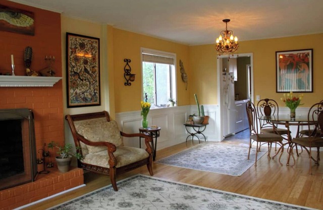 Old Village area Townhouse Garden Retreat