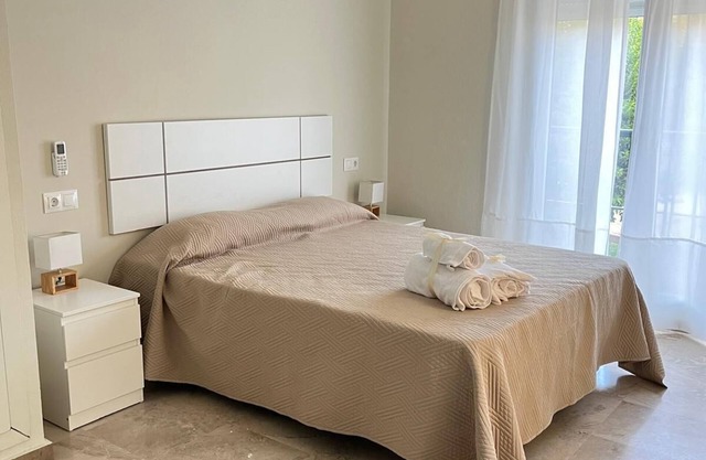 OLIVAR DE BORMUJOS-CASA SOSTENIBLE-PARKING GRATIS/CARGADOR ELECTRICO COCHE