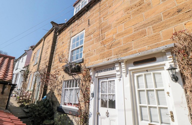 OLSEN, pet friendly, character holiday cottage in Robin Hood’s Bay