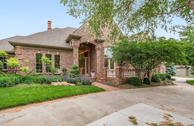 Omaha's Largest Vacation Rental. Last minute special Aug 25-31,2023. 599 night