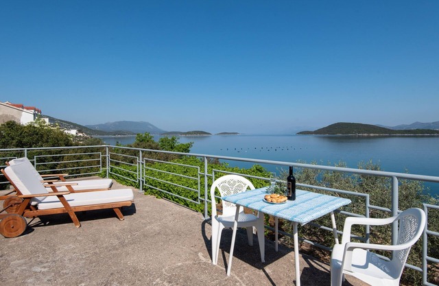 Apartamento de una habitación en la playa Bahía Pjestata, Peljesac (A-12381-a)