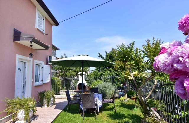 Apartamento de una habitación con una terraza Duba, Umag (A-22548-b)