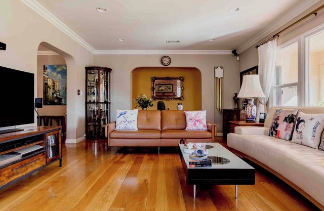 Suite de 1 dormitorio en casa española en Monrovia