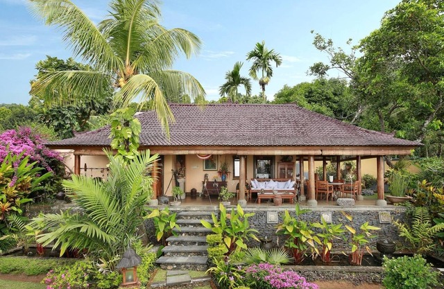 Casa de huéspedes de un dormitorio en Lovina con vista al mar