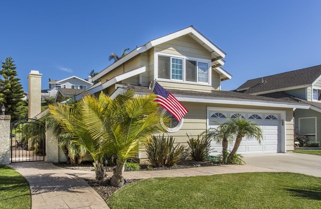 * VENTA AGOSTO! Beach Spa Getaway! Relajante bañera de 12 chorros, mesa de billar, piscina / spa cerca