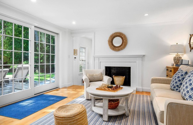 Osterville Retreat – A/C, WiFi & Pet-Friendly